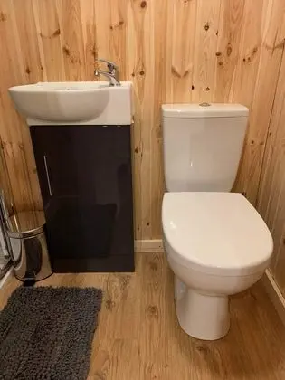 Romantic Oda, Özel Banyo (Farm animals on site)