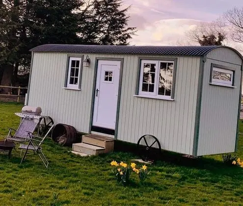 Romantic Oda, Özel Banyo (Farm animals on site)