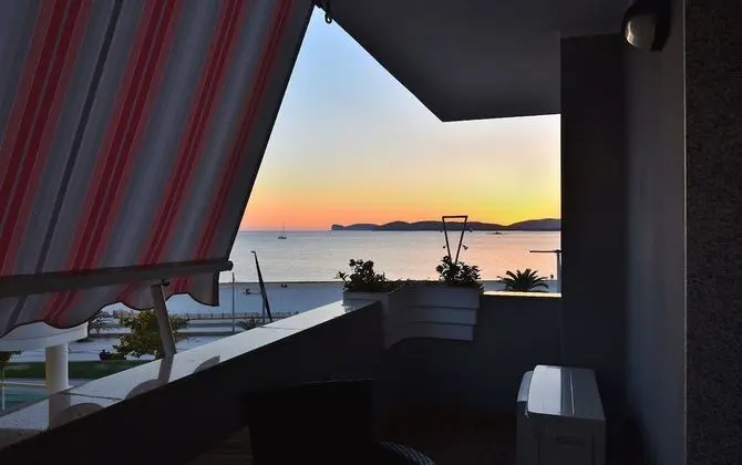 Panoramic Tek Büyük Yataklı Oda