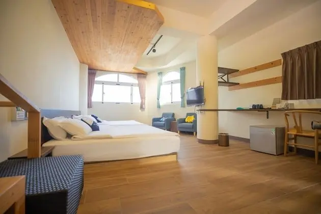 Deluxe Dört Kişilik Oda, Birden Çok Yatak, Sigara İçilmez, Kısmi Deniz Manzarası