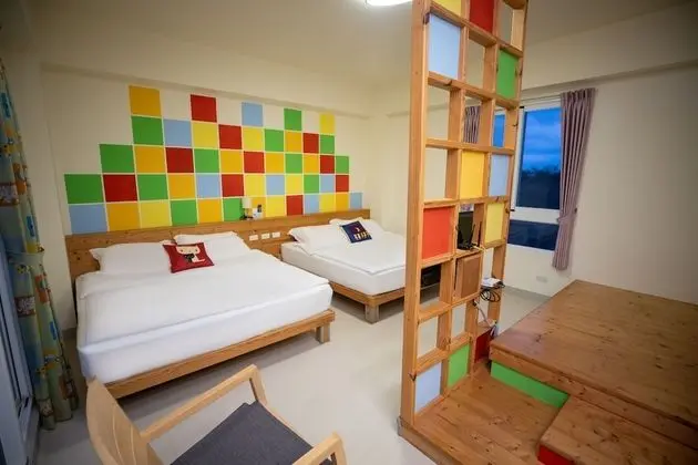 Deluxe Dört Kişilik Oda, Birden Çok Yatak, Sigara İçilmez, Kısmi Deniz Manzarası
