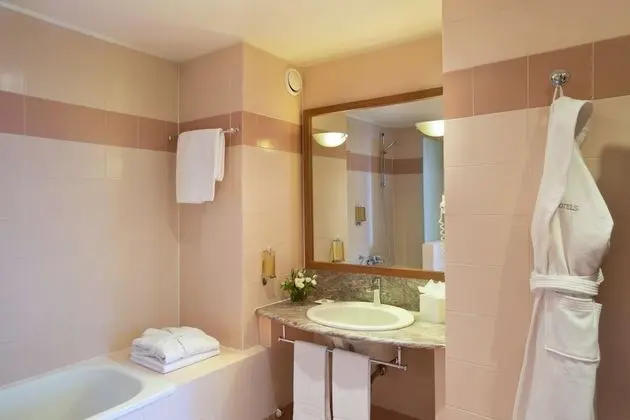 Executive Tek Büyük veya İki Ayrı Yataklı Oda