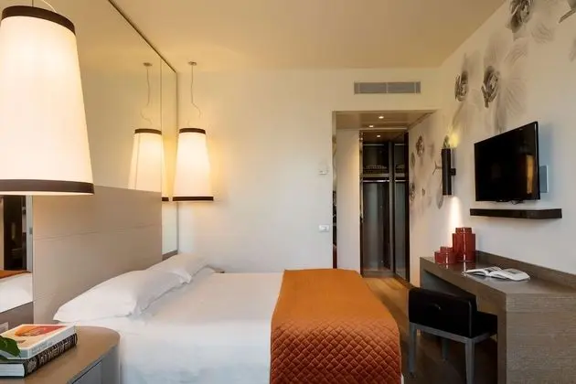 Family Oda, Bağlantılı Odalar