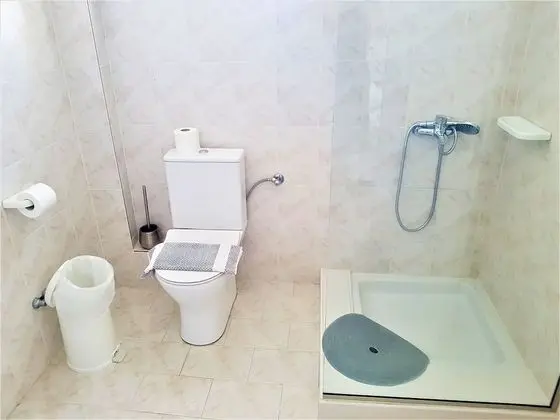 Üç Kişilik Oda, Bahçe Manzaralı (22, 27)