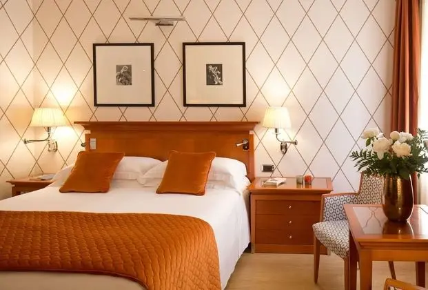 Family Oda, Bağlantılı Odalar