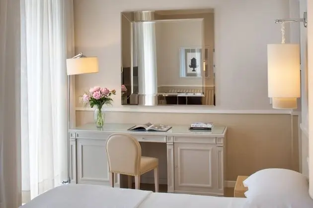 Double Deluxe With Vesuvius View