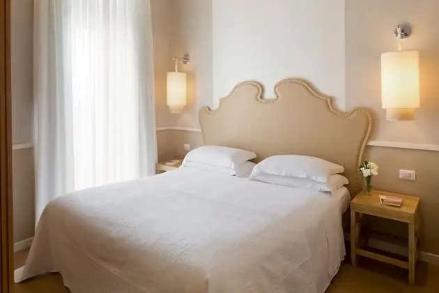 Double Superior With Vesuvius View