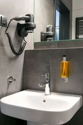 Üç Kişilik Oda, Özel Banyo