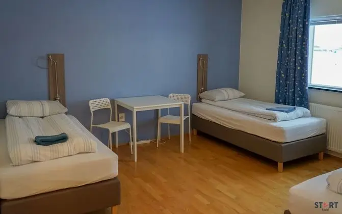 Üç Kişilik Oda, Ortak Banyo