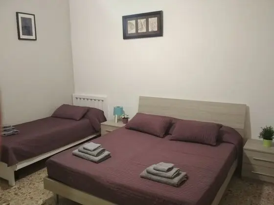 Üç Kişilik Oda