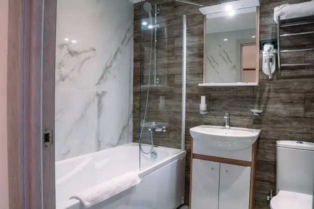 Junior Oda, Özel Banyo