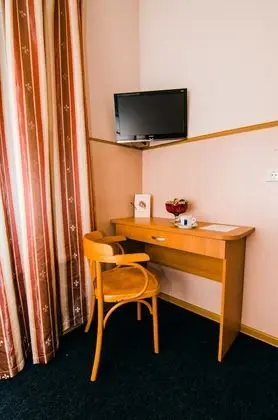 Economy Tek Büyük veya İki Ayrı Yataklı Oda, Ortak Banyo