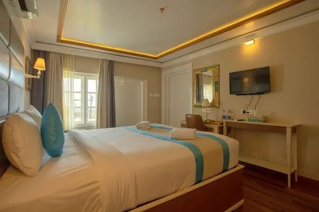 Deluxe Tek Büyük Yataklı Oda