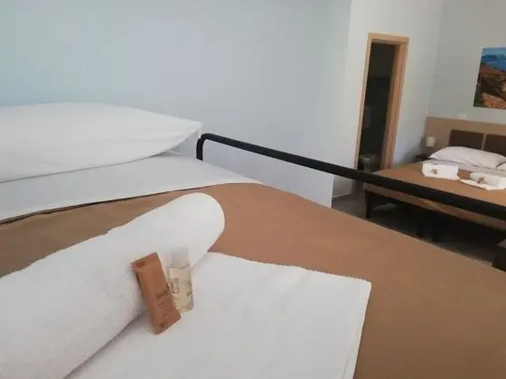 Standard Dört Kişilik Oda, Balkon