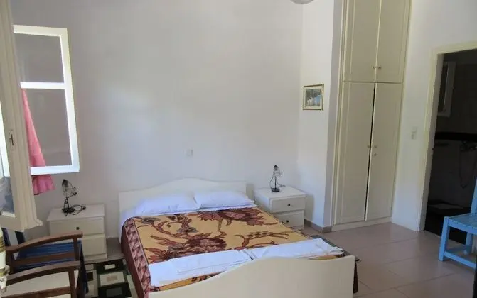 Üç Kişilik Oda, Bahçe Manzaralı (2)