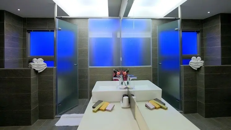 Standard Tek Büyük Yataklı Oda (04)