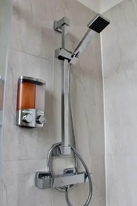 Standard Apart Daire, Özel Banyo