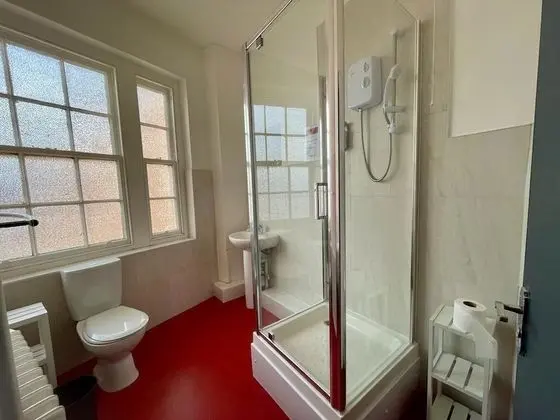 Standard Apart Daire, Özel Banyo