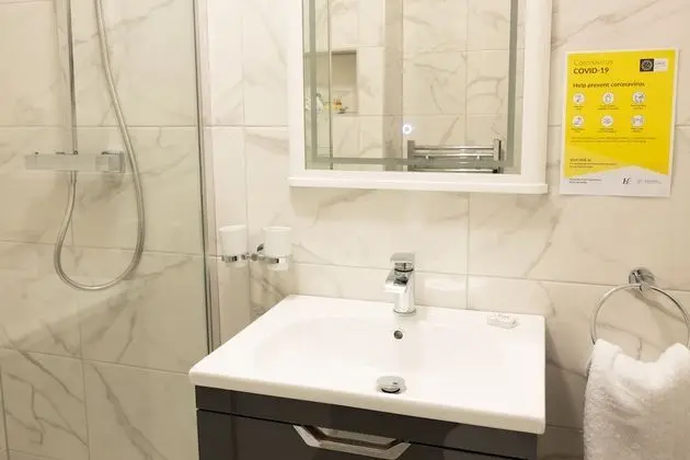 Üç Kişilik Oda
