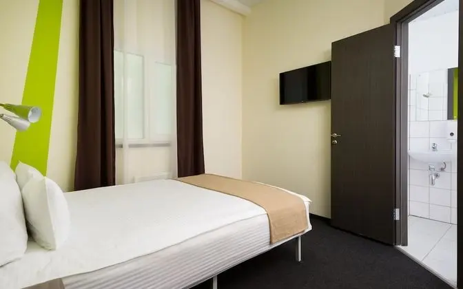Tek Büyük Yataklı Oda, Penceresiz (Soundproofed)