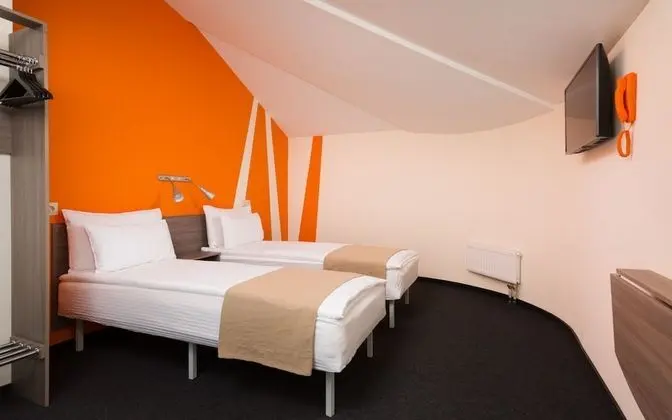 Tek Büyük Yataklı Oda, Penceresiz (Soundproofed)
