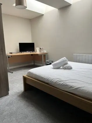 Standard Tek Büyük Yataklı Oda