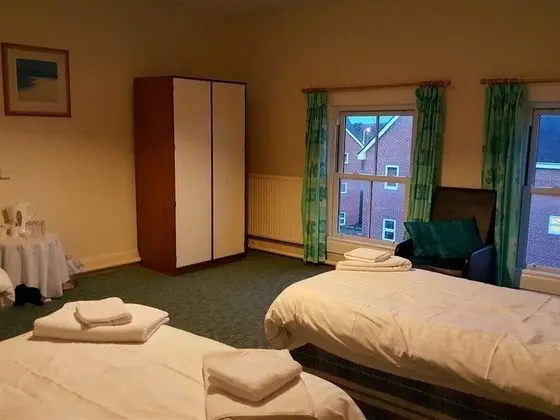 Basic Süit, Ortak Banyo