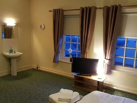 Basic Tek Büyük Yataklı Oda, Ortak Banyo