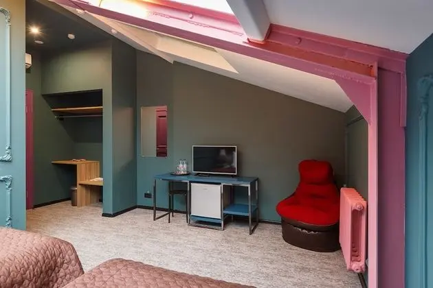 Standard Tek Büyük veya İki Ayrı Yataklı Oda (Attic)