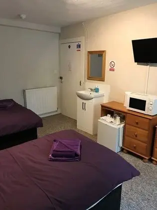 Double Room (Shared Bathroom)