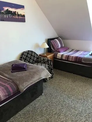 Twin Room (Shared Bathroom)