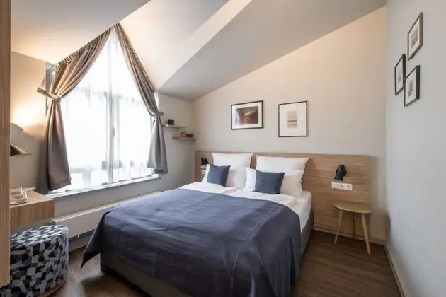 Comfort Tek Büyük Yataklı Oda