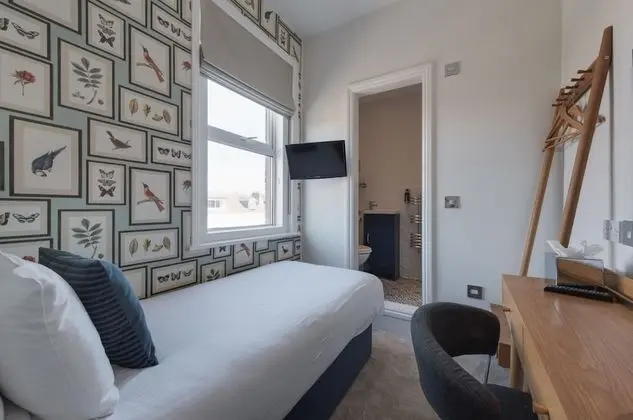 Small Single Room with Shower
