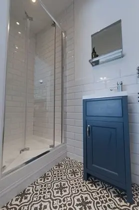 Standard Tek Büyük Yataklı Oda, 1 En Büyük (King) Boy Yatak, Sigara İçilmez (with shower)