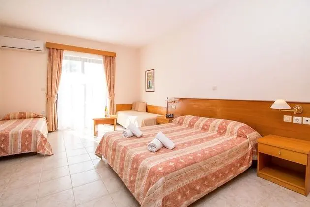 Stüdyo, Balkon, Havuz Manzaralı