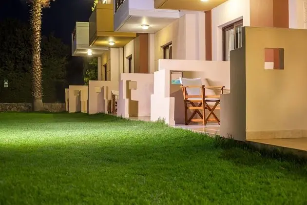 Stüdyo, Balkon, Havuz Manzaralı