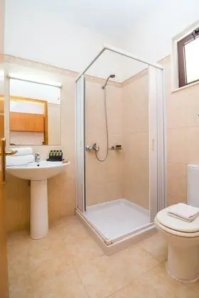 Stüdyo, Balkon, Havuz Manzaralı