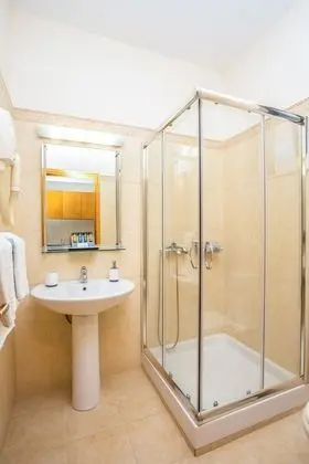 Stüdyo, Balkon, Havuz Manzaralı