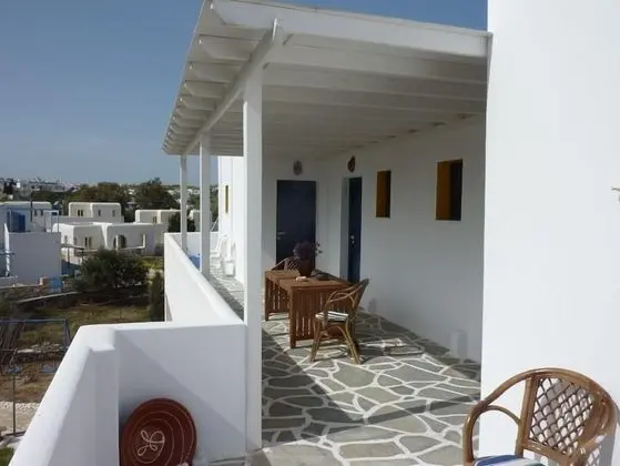 Stüdyo, Bahçe Manzaralı