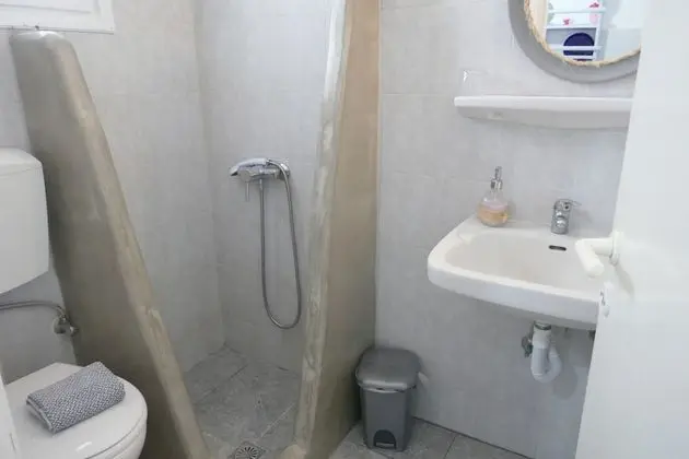 Stüdyo, Bahçe Manzaralı