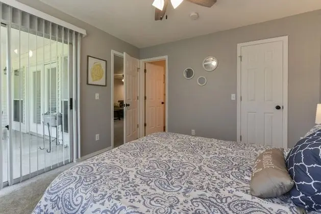 Daire (Stay-A-While - Private Screened Porch)