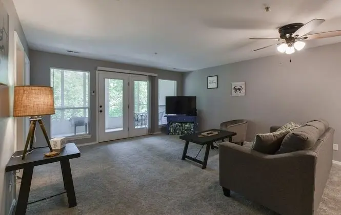 Daire (Stay-A-While - Private Screened Porch)