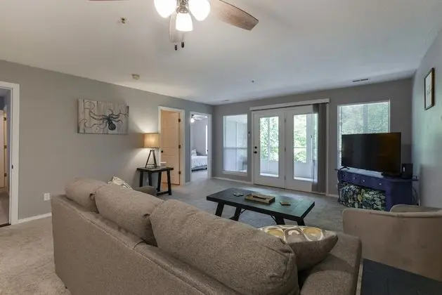 Daire (Stay-A-While - Private Screened Porch)