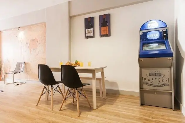 Newly renovated, centrally located near Acropolis