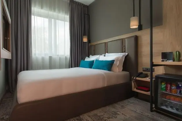 Queen Room