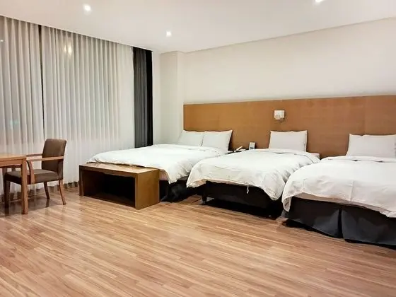Deluxe Üç Kişilik Oda