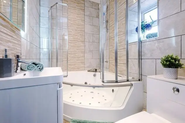 Deluxe Apart Daire, Sıcak Su Havuzu