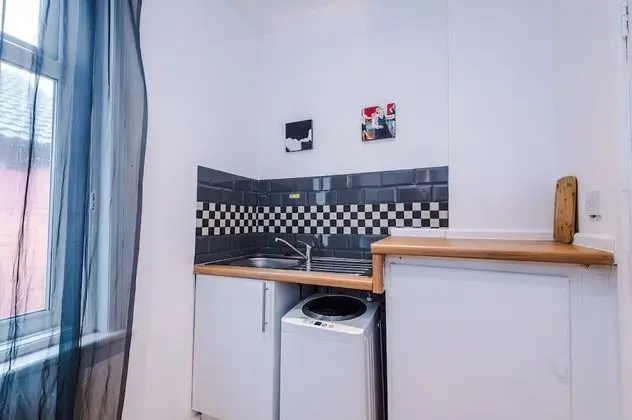 Standard Apart Daire, Özel Banyo (F4)