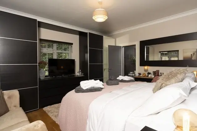 The Courtyard Suite