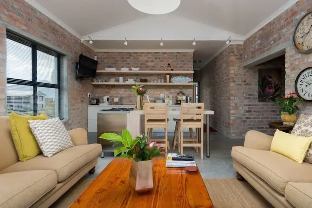 Self-Catering Unit with 2 separate Rooms